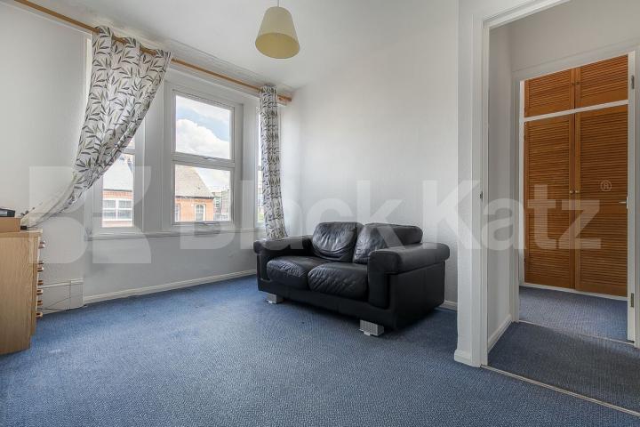 First floor 2 bedroom property located in the heart of Crouch End Inderwick Road , Crouch End / Hornsey
