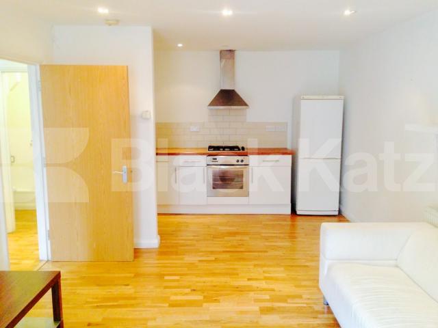 			NEW INSTRUCTION , 1 Bedroom, 1 bath, 1 reception House			 Bouvier Court, Darrell Road, East Dulwich