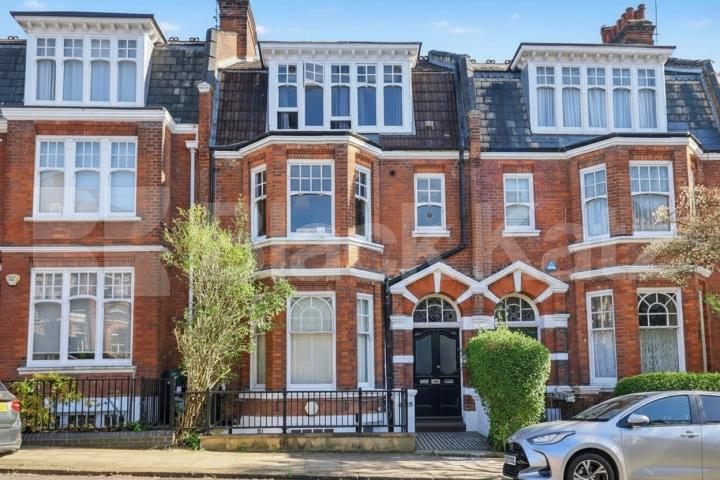 Glenloch road, Belsize Park, NW3 (Gas and Water Included),  London