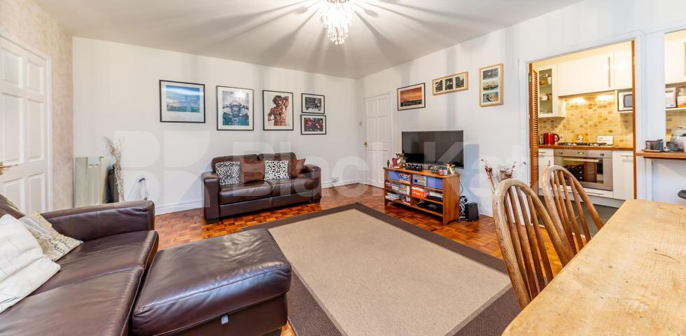 			New Instruction!, 1 Bedroom, 1 bath, 1 reception Ground Floor Flat			 Northern Heights, Crescent Road , Crouch End N8