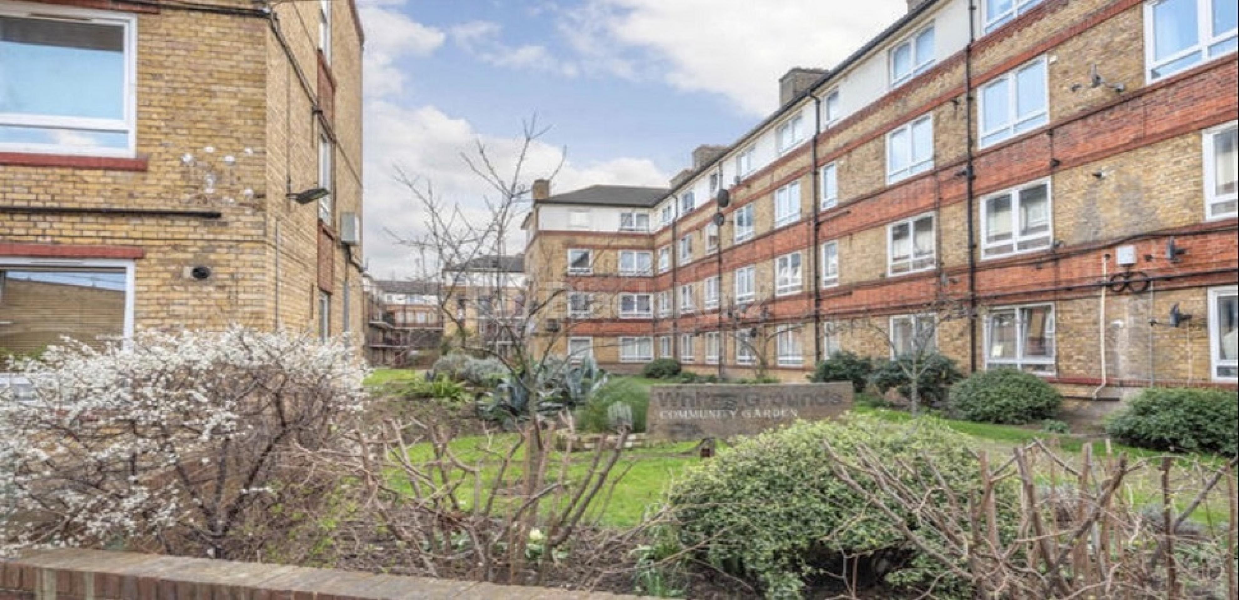 			LET , 3 Bedroom, 1 bath, 1 reception Apartment			 Whites Grounds Estate, London Bridge SE1