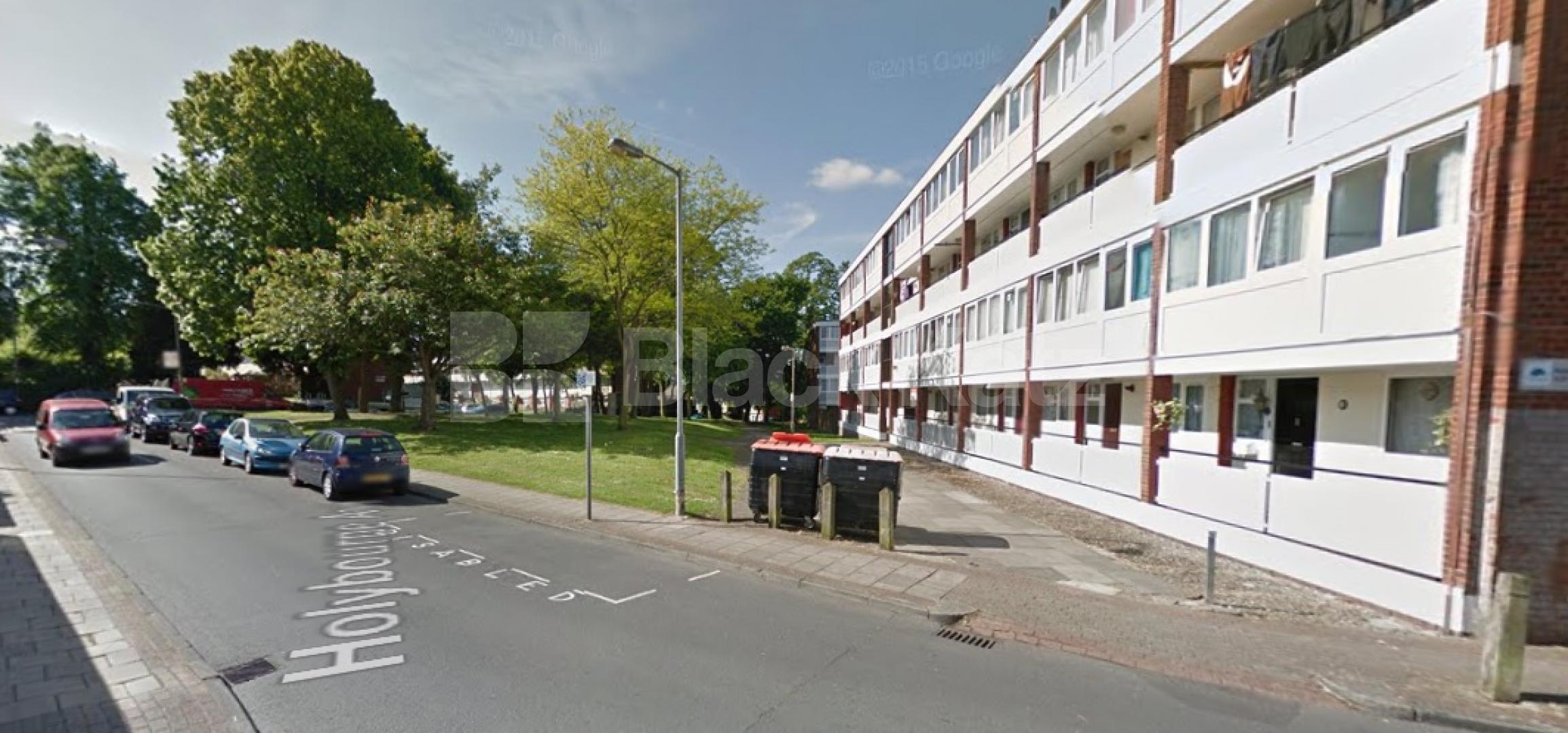 			UNDER OFFER, 4 Bedroom, 1 bath, 1 reception Terraced House			 Hersham Close, Roehampton