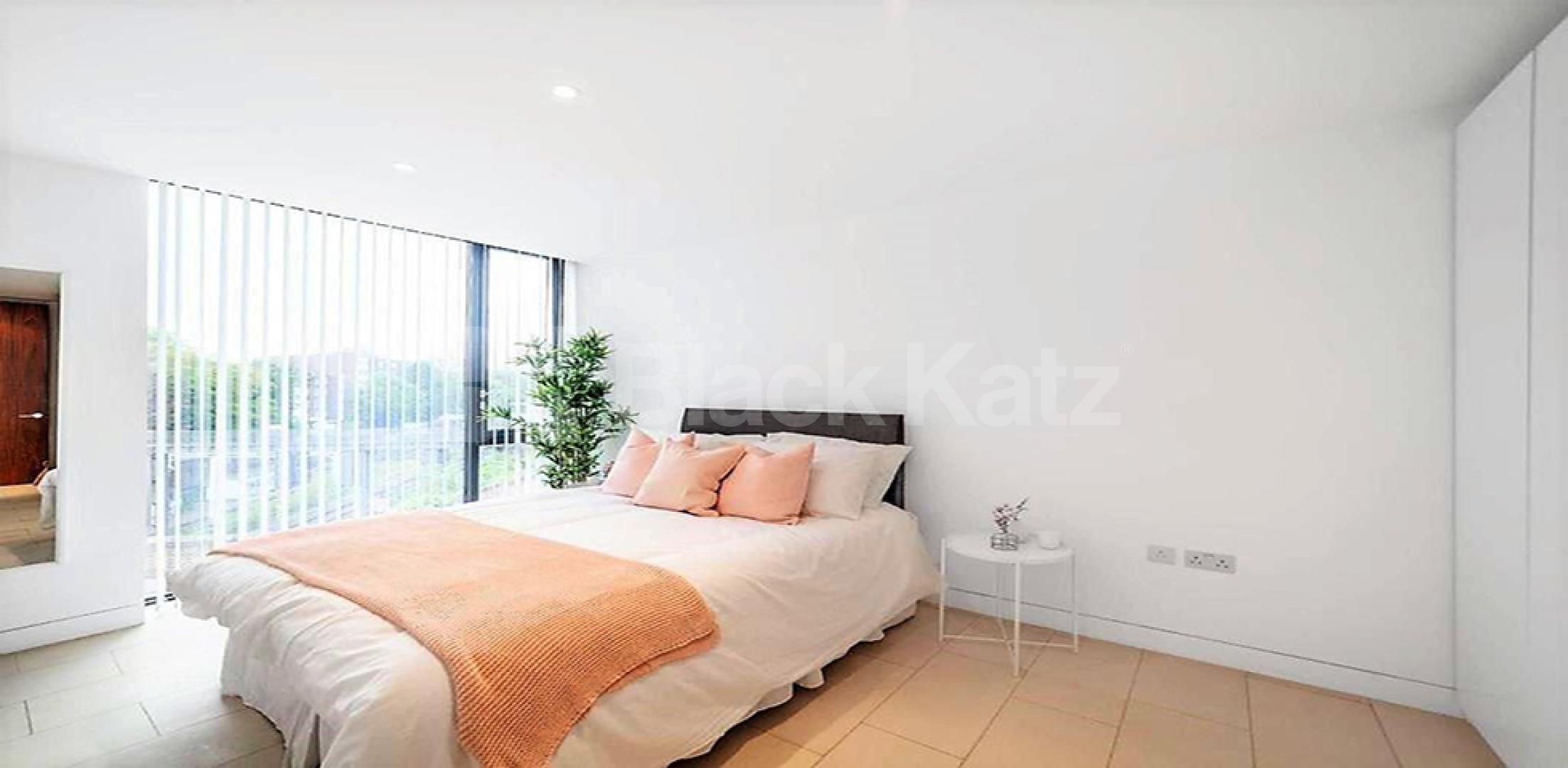 			LUXURY 3 BED BY REGENTS PARK!, 3 Bedroom, 2 bath, 1 reception Flat			 Lattitude House, Oval Road, REGENTS PARK-CAMDEN