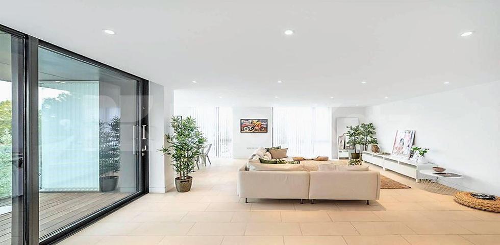 			LUXURY 3 BED BY REGENTS PARK!, 3 Bedroom, 2 bath, 1 reception Flat			 Lattitude House, Oval Road, REGENTS PARK-CAMDEN