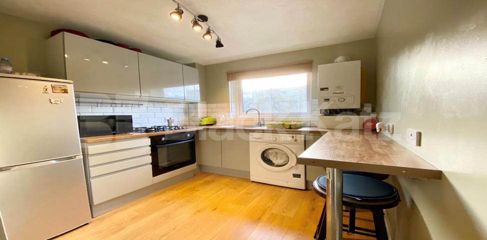 			LET , 1 Bedroom, 1 bath, 1 reception Apartment			 Oxley Close SE1, Bermondsey