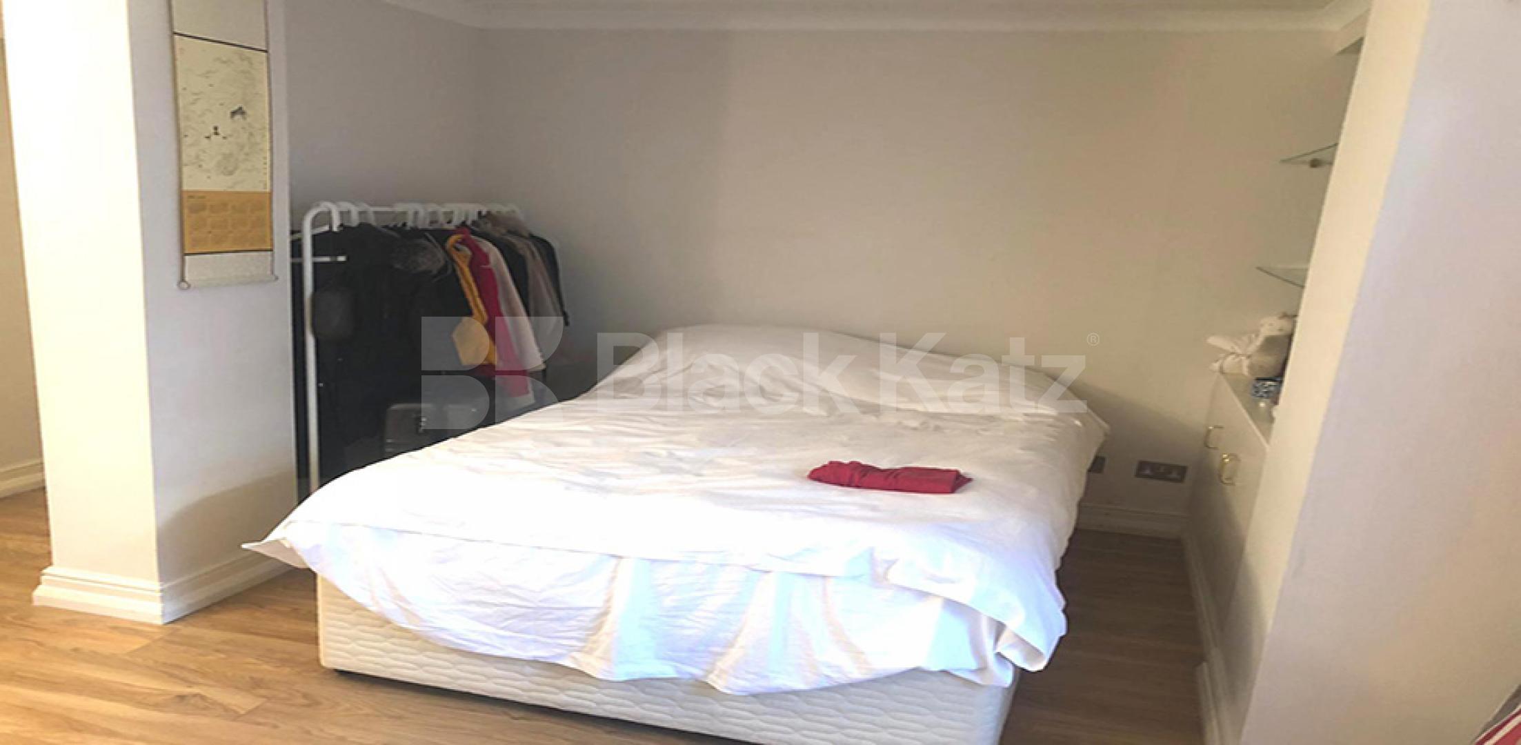 			** RENT INCLUDES COUNCIL TAX & WATER**, Studio Apartment, 1 bath, 1 reception Studio			 Park Road, REGENTS PARK