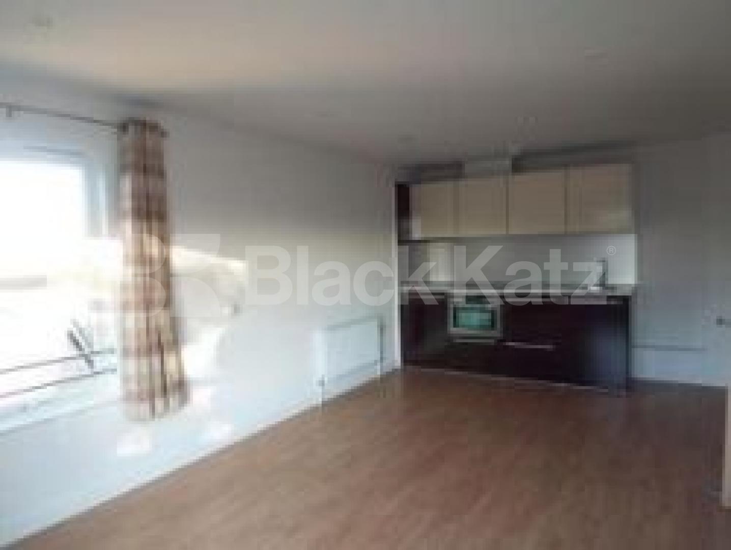 			New Instuction, 2 Bedroom, 1 bath, 1 reception Flat			 Sheborne Street, Islington