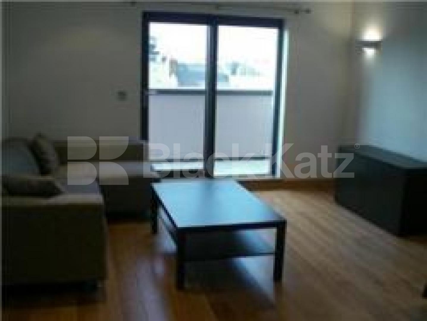 			Must see!!!!, 2 Bedroom, 1 bath, 1 reception Flat			 The Terrace Drayton Park, Highbury