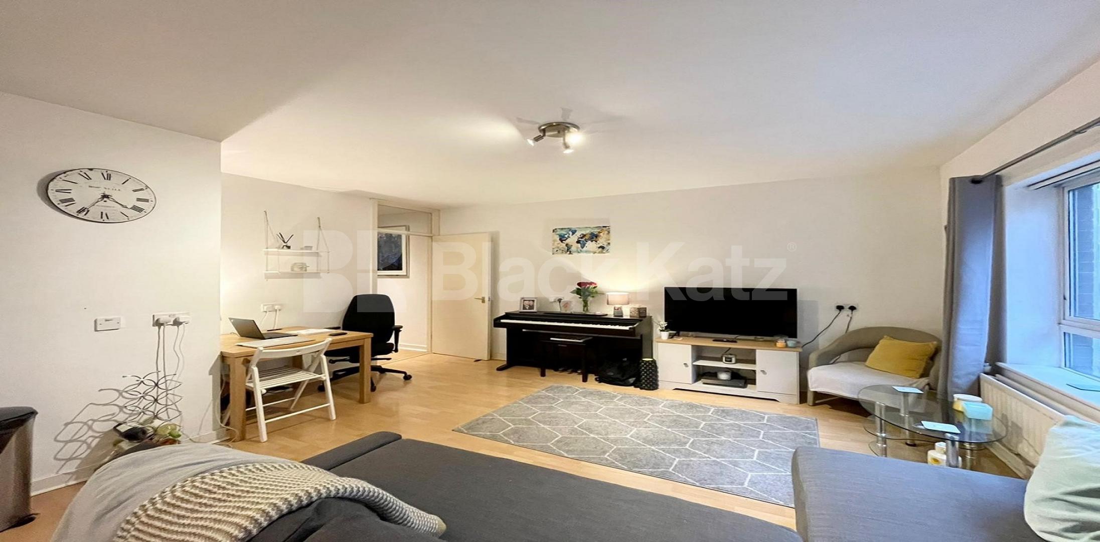 			New Instruction , 1 Bedroom, 1 bath, 1 reception Apartment			 Petticoat Square. Middlesex Street.  , Liverpool Street.