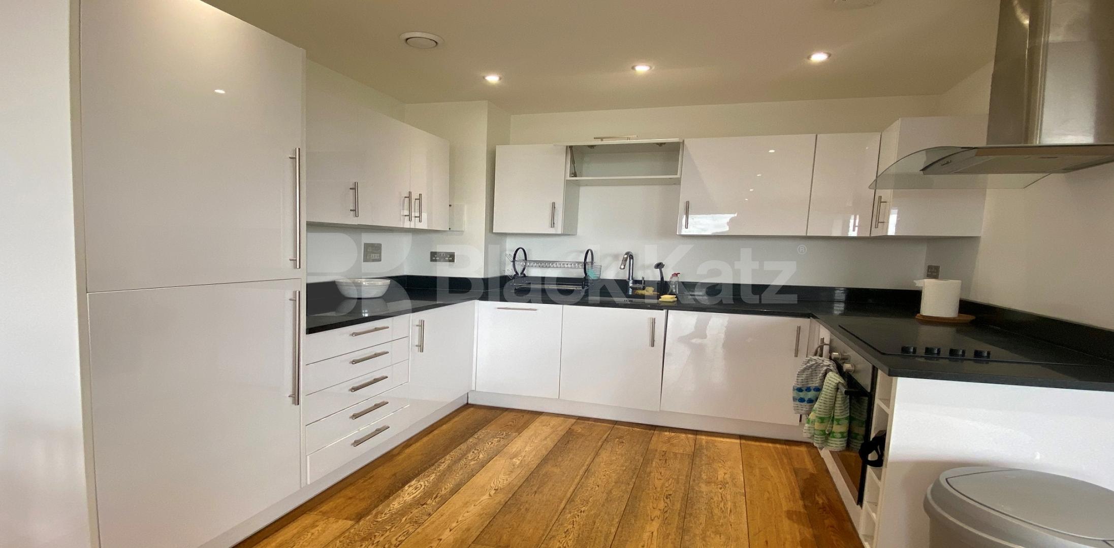 Stunning views of the London skyline The Pioneer Building  Newington Causeway, Borough/Elephant And Castle