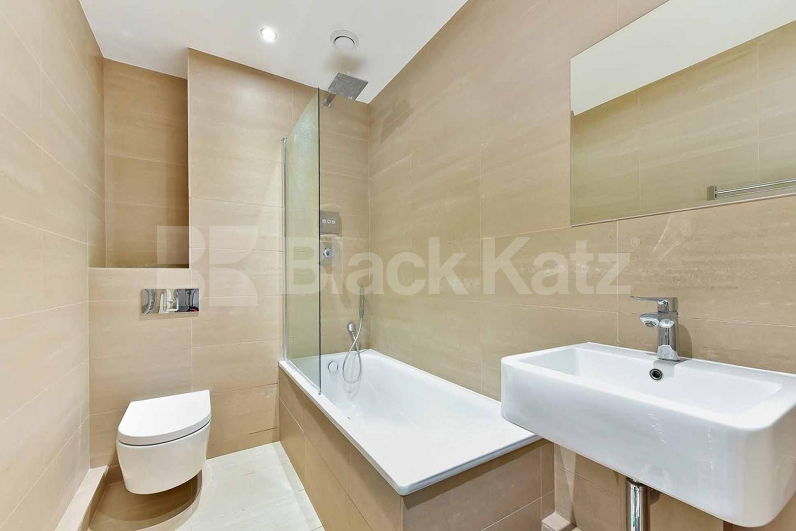 909 Sq. Ft with private balcony, two communal roof terraces & stunning views The Pioneer Building - Newington Causeway, Borough