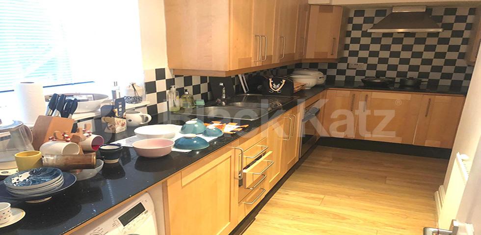 			** RENT INCLUDES COUNCIL TAX & WATER**, Studio Apartment, 1 bath, 1 reception Studio			 Park Road, REGENTS PARK