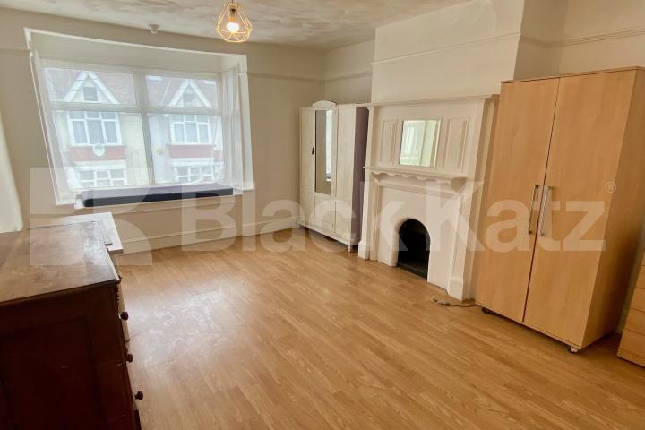 Period house offering 1250 Sq. Ft. of living & entertaining space  Porden Road, Brixton
