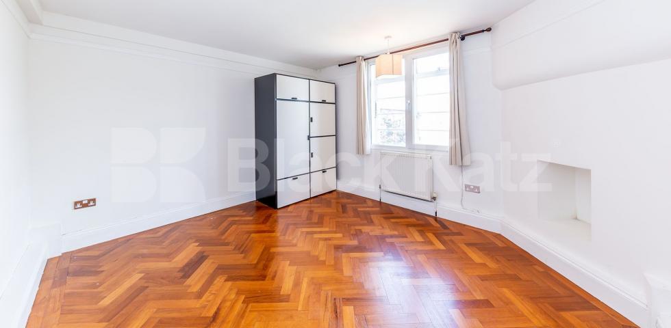 			New Instruction!, 3 Bedroom, 1 bath, 1 reception Flat			 Broadway House, The Broadway N8, Crouch End