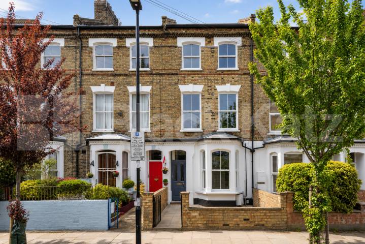 Stunning Six Bedroom House with Three Bathrooms & Private Garden Pakeman Street , Holloway