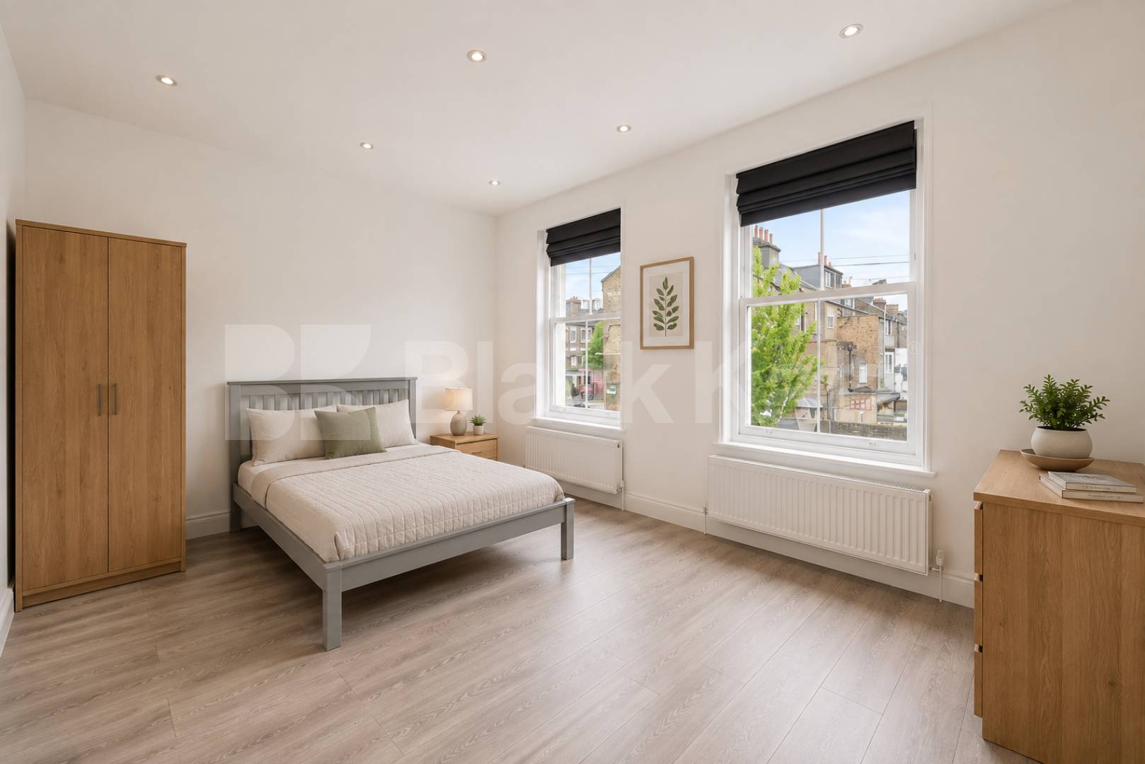 Stunning Six Bedroom House with Three Bathrooms & Private Garden Pakeman Street , Holloway