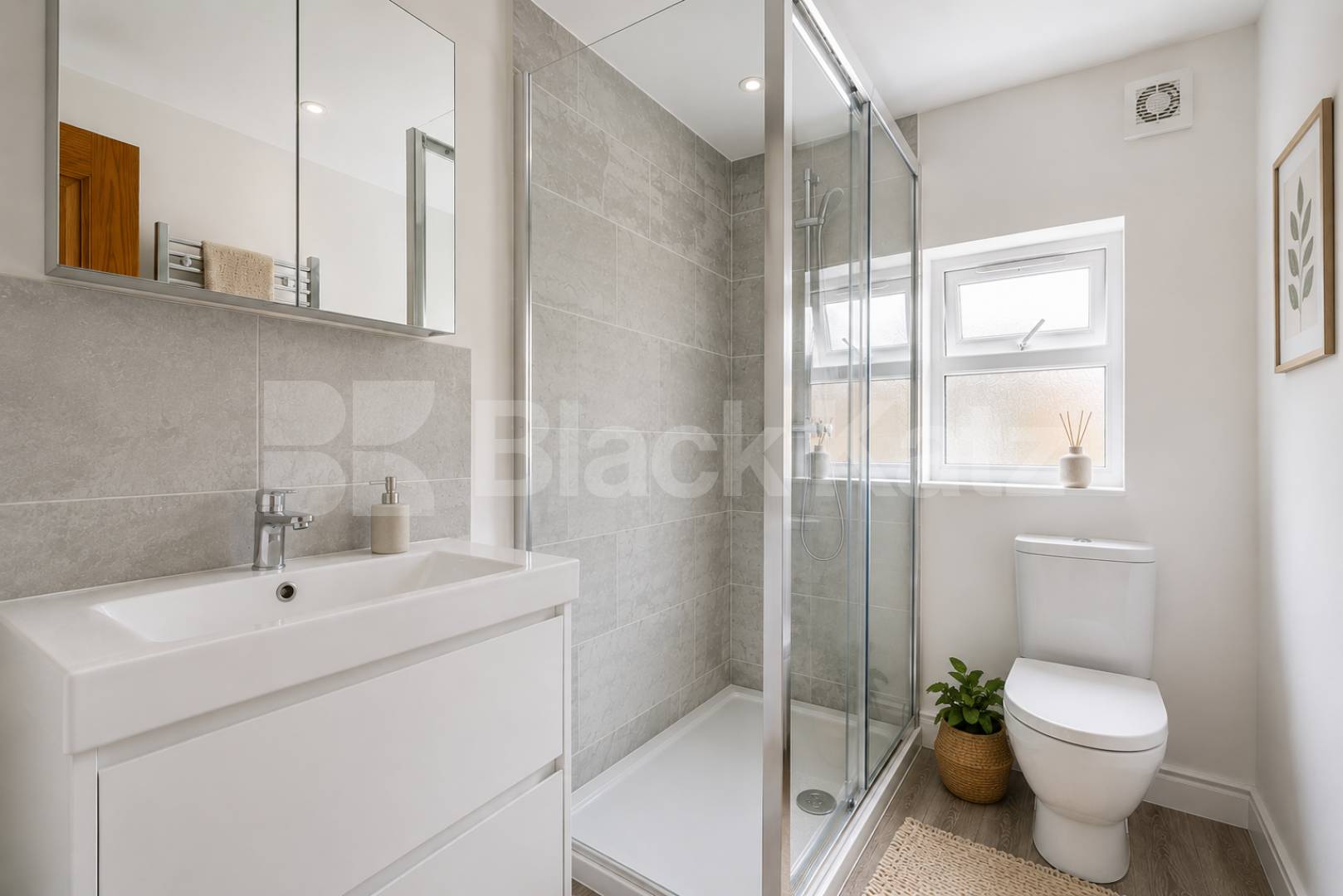 Stunning Six Bedroom House with Three Bathrooms & Private Garden Pakeman Street , Holloway