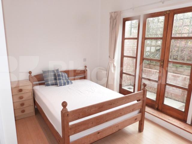 			1 Bedroom, 1 bath, 1 reception Flat			 Pages Lane, Muswell Hill