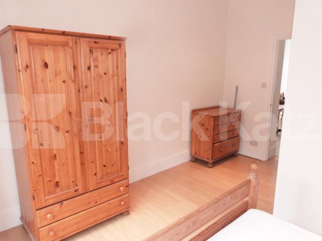 			1 Bedroom, 1 bath, 1 reception Flat			 Pages Lane, Muswell Hill