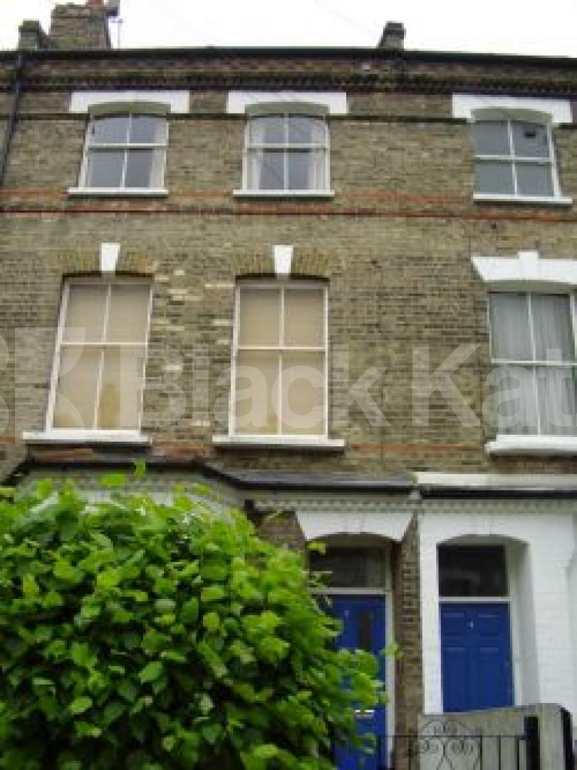 			3 Bedroom, 1 bath, 1 reception Flat			 Pakeman Street, HOLLOWAY N7