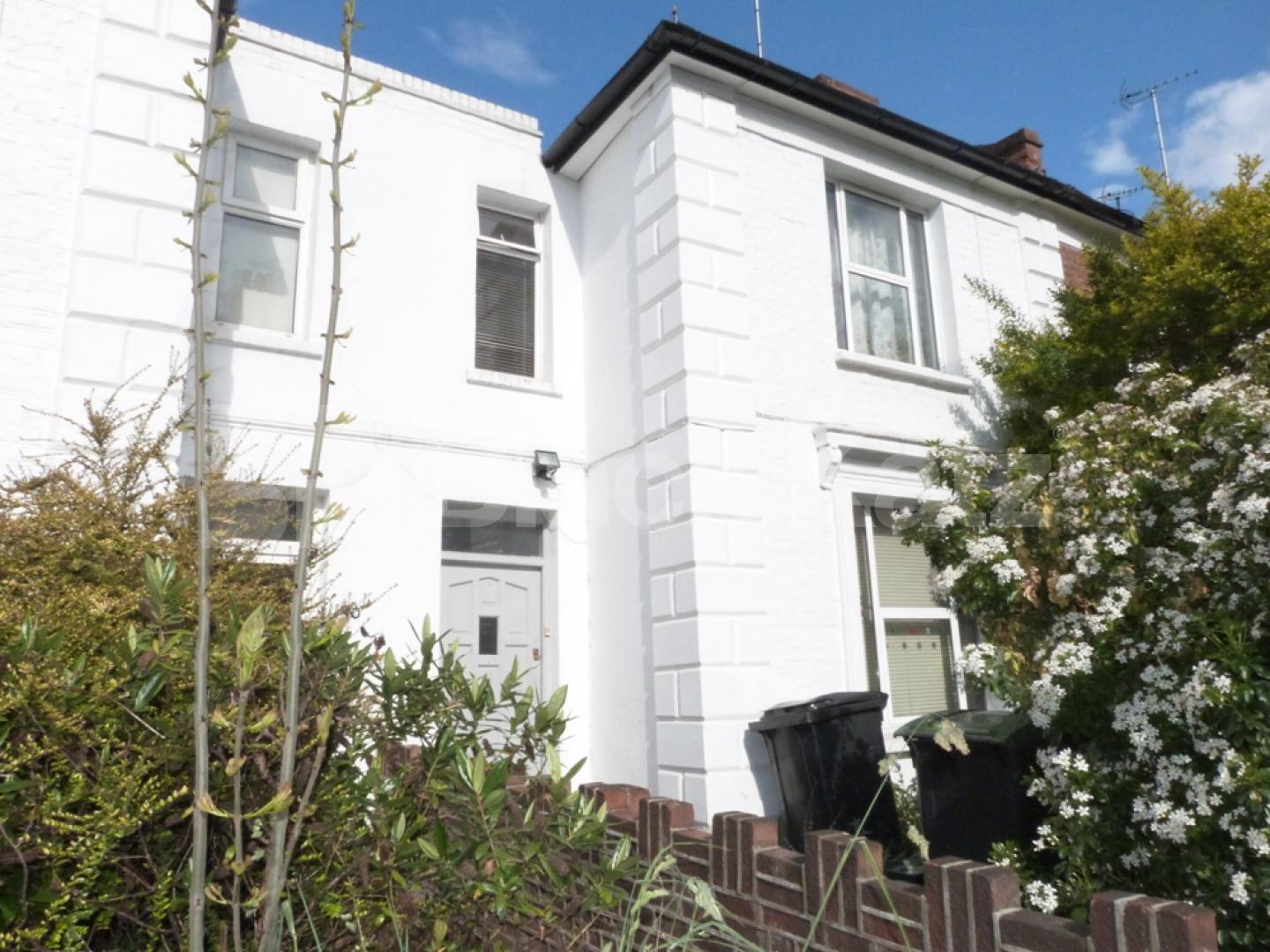 			4 Bedroom, 1 bath, 1 reception House			 Park Road, Crouch End