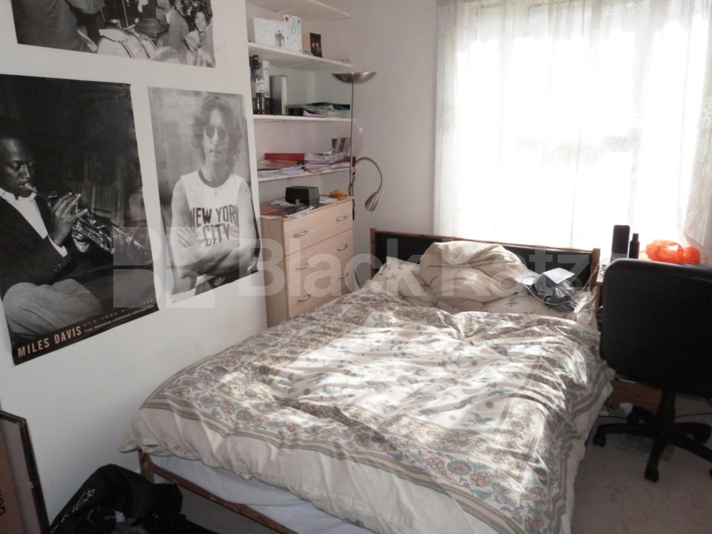 			4 Bedroom, 1 bath, 1 reception House			 Park Road, Crouch End