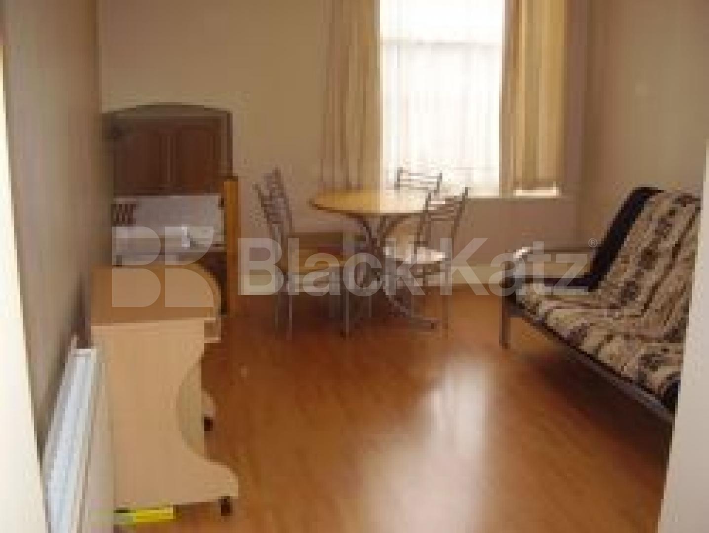 			1 Bedroom, 1 bath, 1 reception Flat			 Pentonville Road, ISLINGTON/ANGEL N1