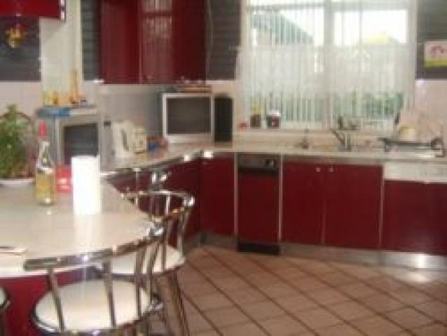 			4 Bedroom, 1 bath, 1 reception House			 Phillimore Gardens, KENSAL GREEN NW10