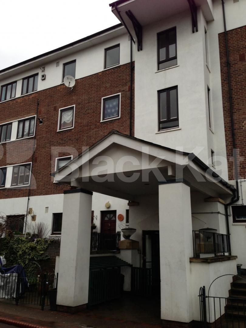 			New instruction!, 1 Bedroom, 1 bath, 1 reception Flat			 Tiber Gardens, KINGS CROSS