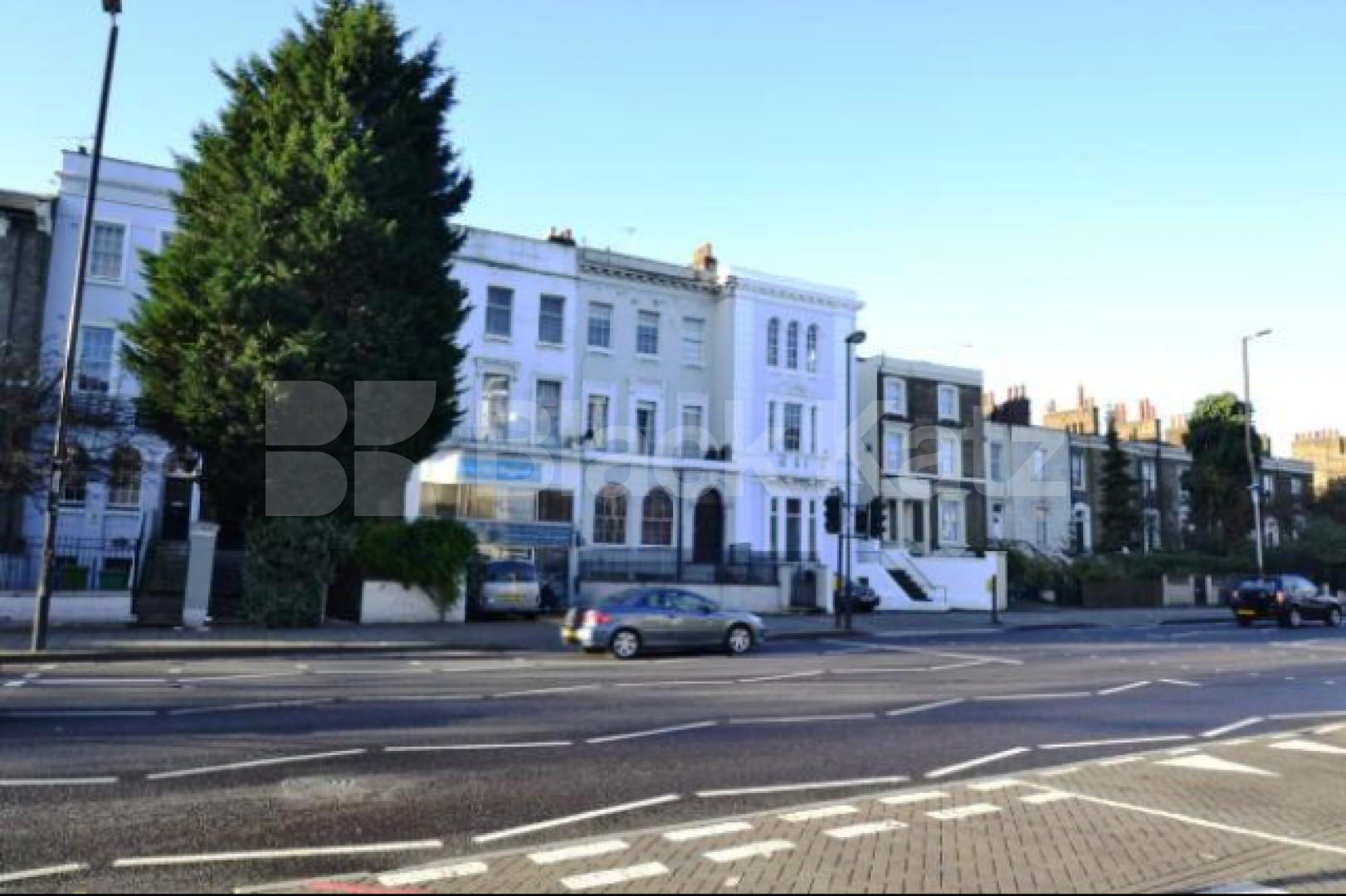 			GOOD FOR 3 SHARERS!, 2 Bedroom, 1 bath, 1 reception Flat			 Holloway Road, HOLLOWAY/ARCHWAY 