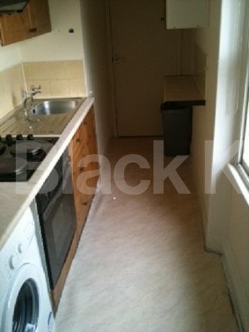 			Studio Apartment, 1 bath, 1 reception Flat			 Camden Road, CAMDEN BORDERS 