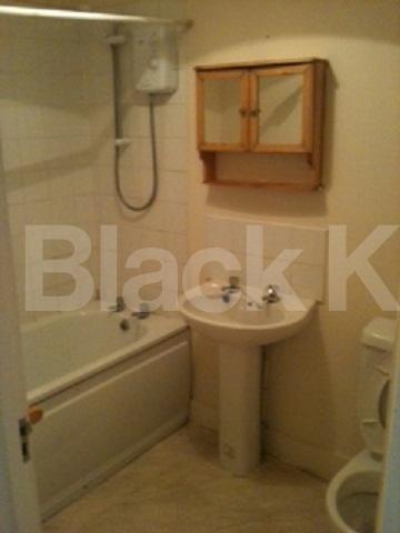 			Studio Apartment, 1 bath, 1 reception Flat			 Camden Road, CAMDEN BORDERS 