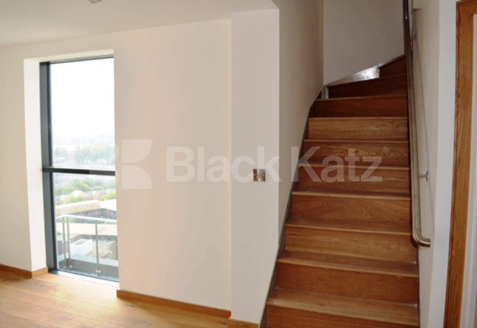 			NEW INSTRUCTION , 3 Bedroom, 1 bath, 1 reception Apartment			 The Pioneer Building  Newington Causeway, Borough/ Elephant and Castle 