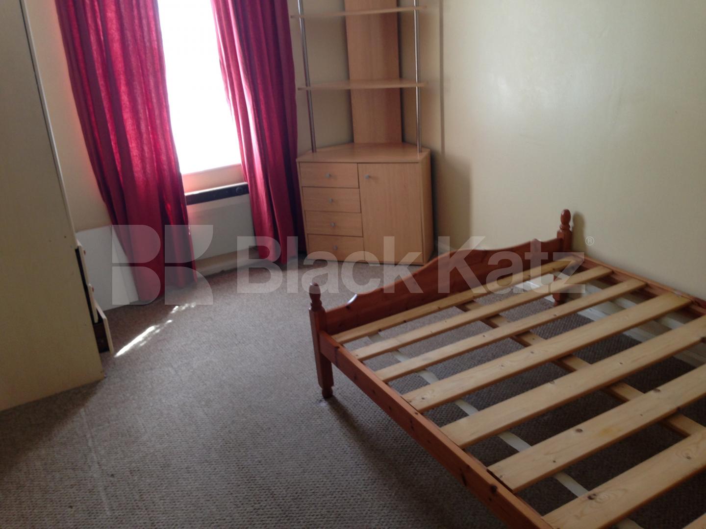 			4 Bedroom, 1 bath, 1 reception Flat			 Portland Road, Seven Sisters