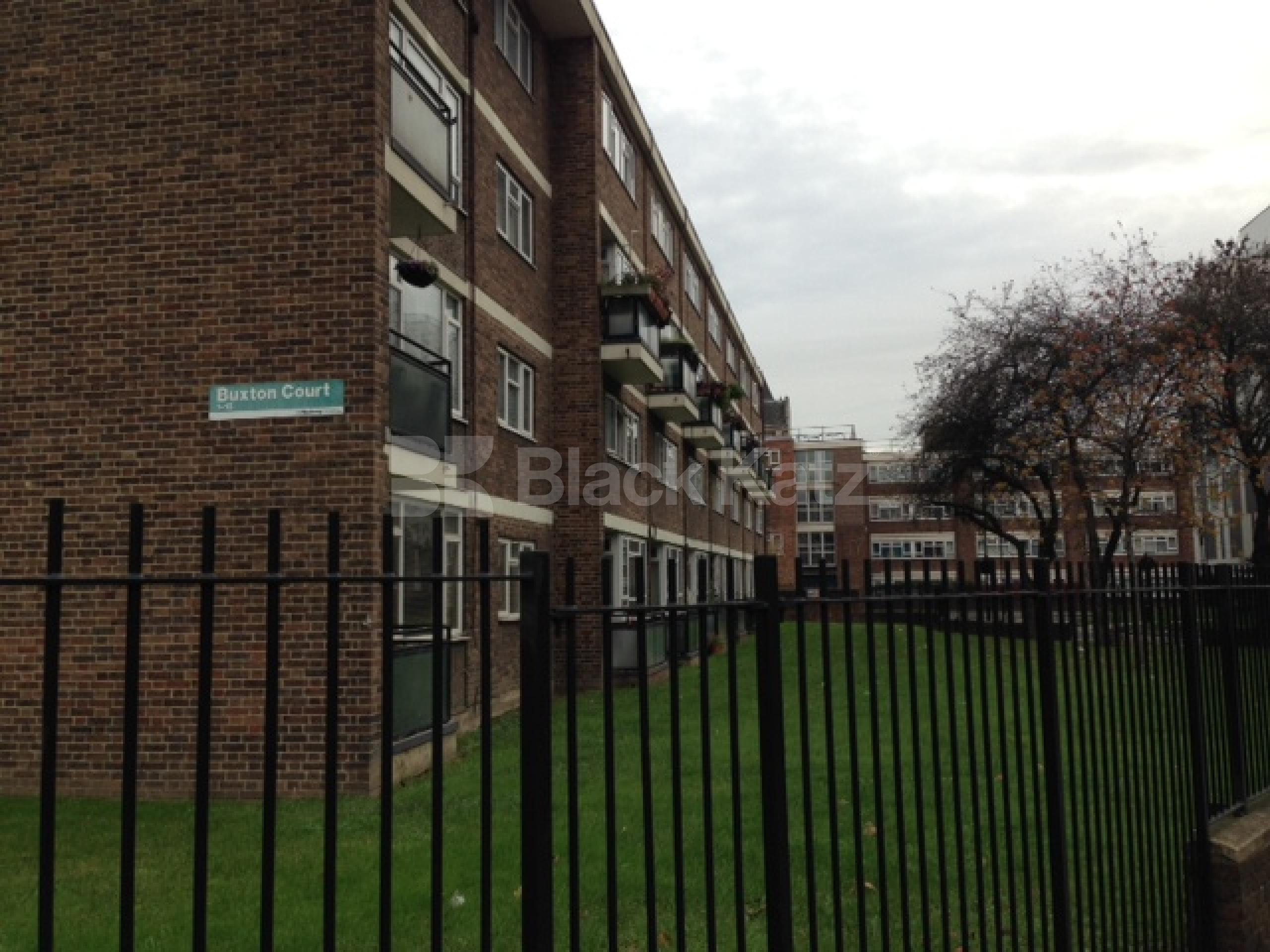 			New Instruction, 3 Bedroom, 1 bath, 1 reception Flat			 City Road, ANGEL/OLD STREET N1