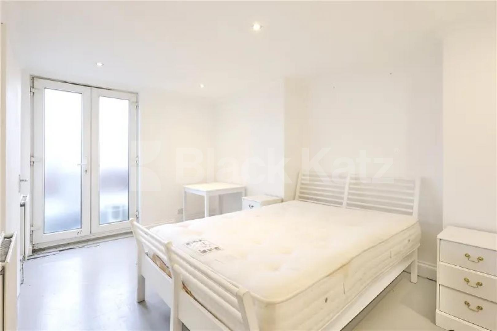 Spacious newly refurbished 3 double bedroom property with 2 bathrooms Hornsey Road, Archway