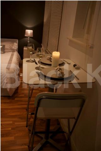 			All Bills Included !, Studio Apartment, 1 bath, 1 reception Studio			 Queens Avenue, Muswell Hill