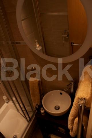 			All Bills Included !, Studio Apartment, 1 bath, 1 reception Studio			 Queens Avenue, Muswell Hill