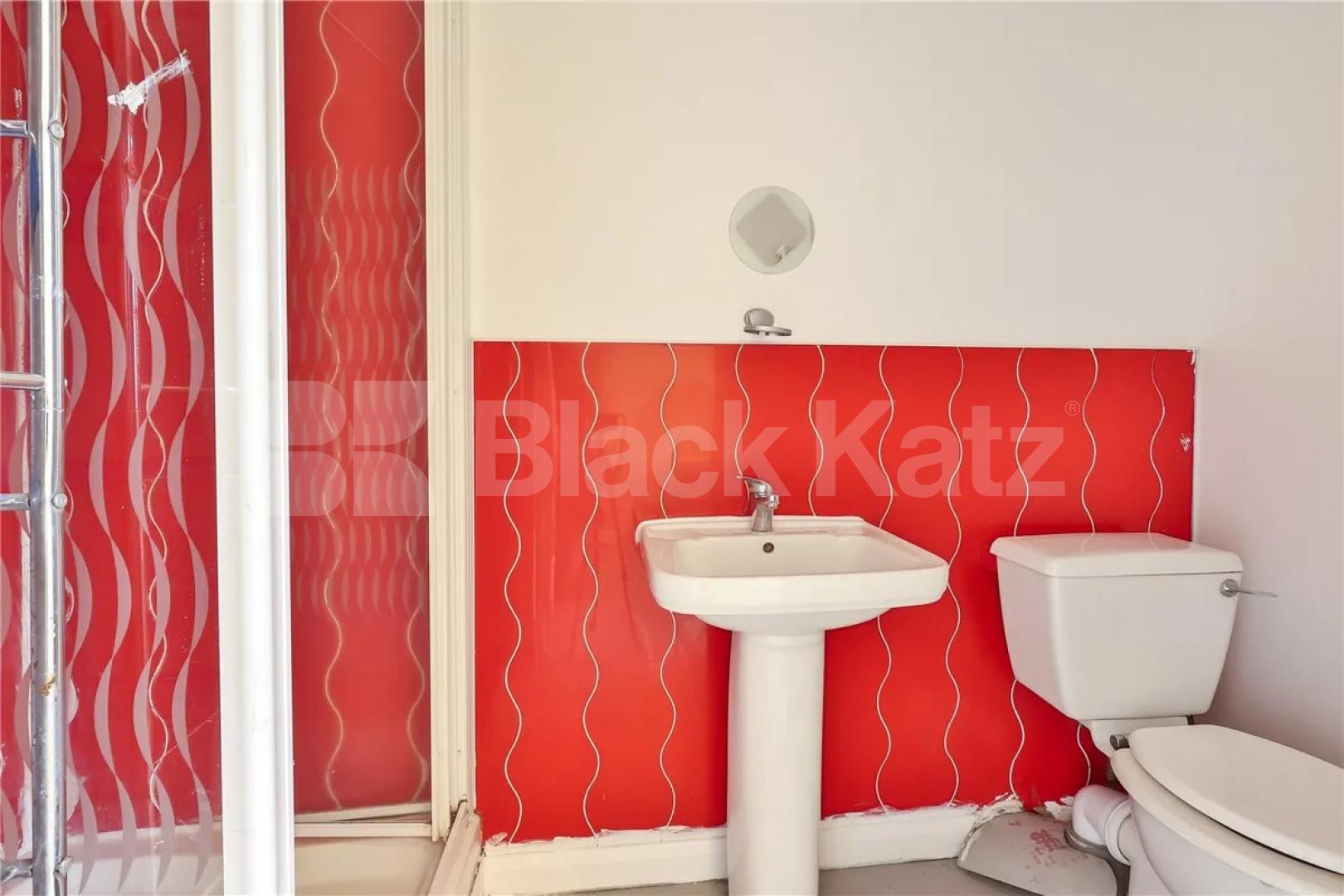 Spacious newly refurbished 3 double bedroom property with 2 bathrooms Hornsey Road, Archway