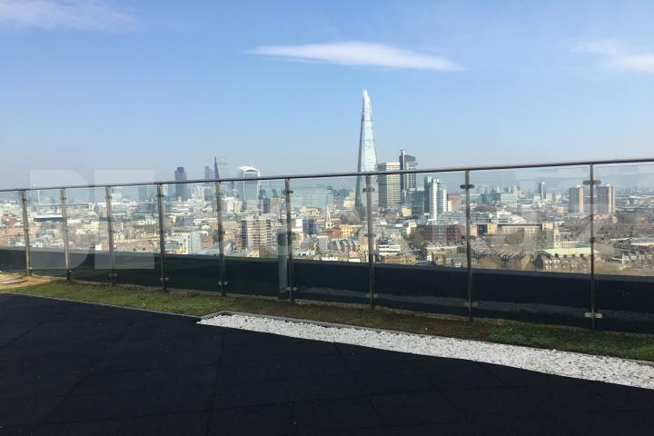 Stunning views, stylish & contemporary with balcony & roof terraces.  The Pioneer Building, Newington Causeway, Borough