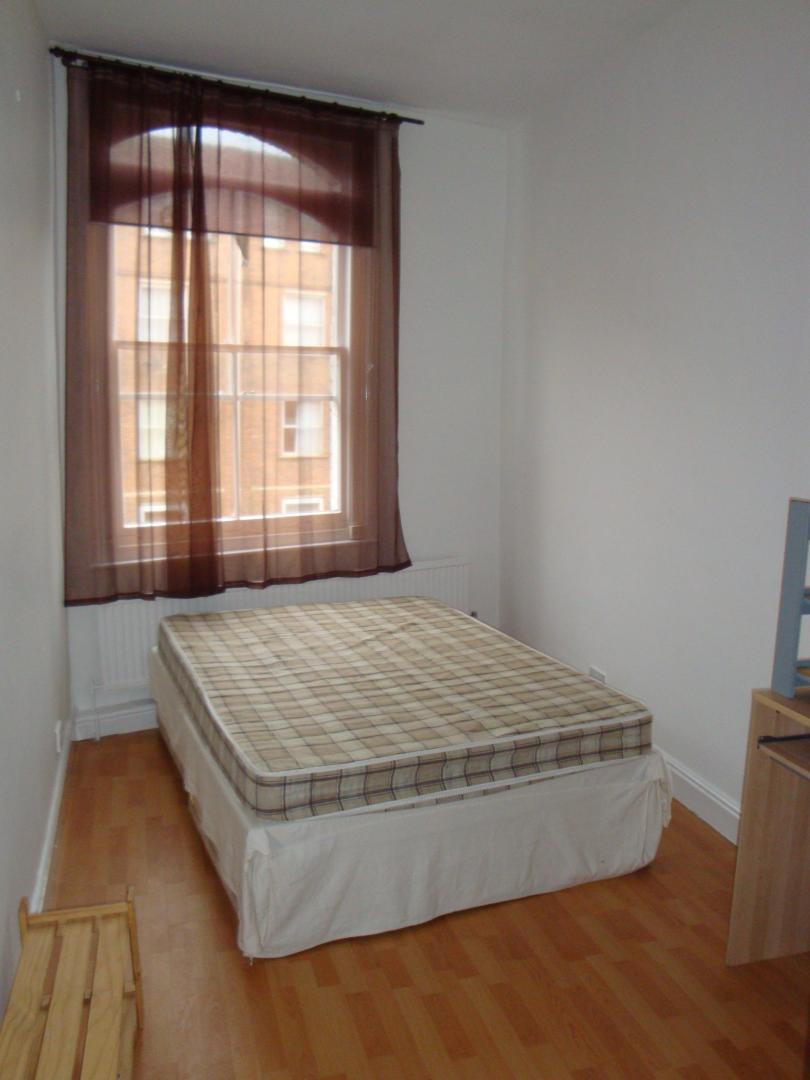 			NEW INSTRUCTION, 2 Bedroom, 1 bath, 1 reception Flat			 Portobello Road, LADBROKE GROVE