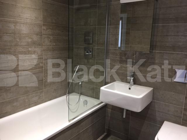 			LET, 3 Bedroom, 1 bath, 1 reception Apartment			 The Pioneer Building Newington Causeway, Borough