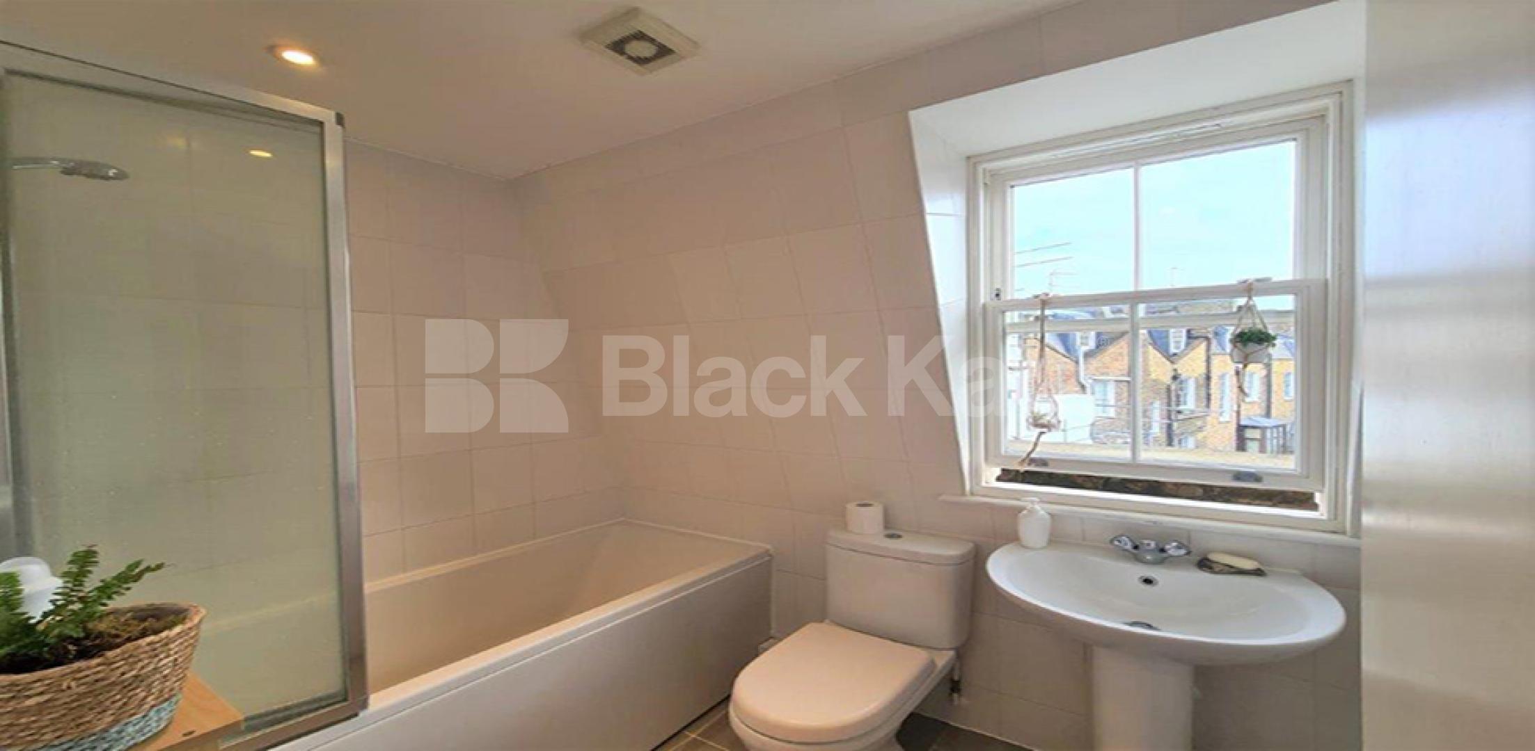 			1 Bedroom, 1 bath, 1 reception Flat			 Parkway, Camden