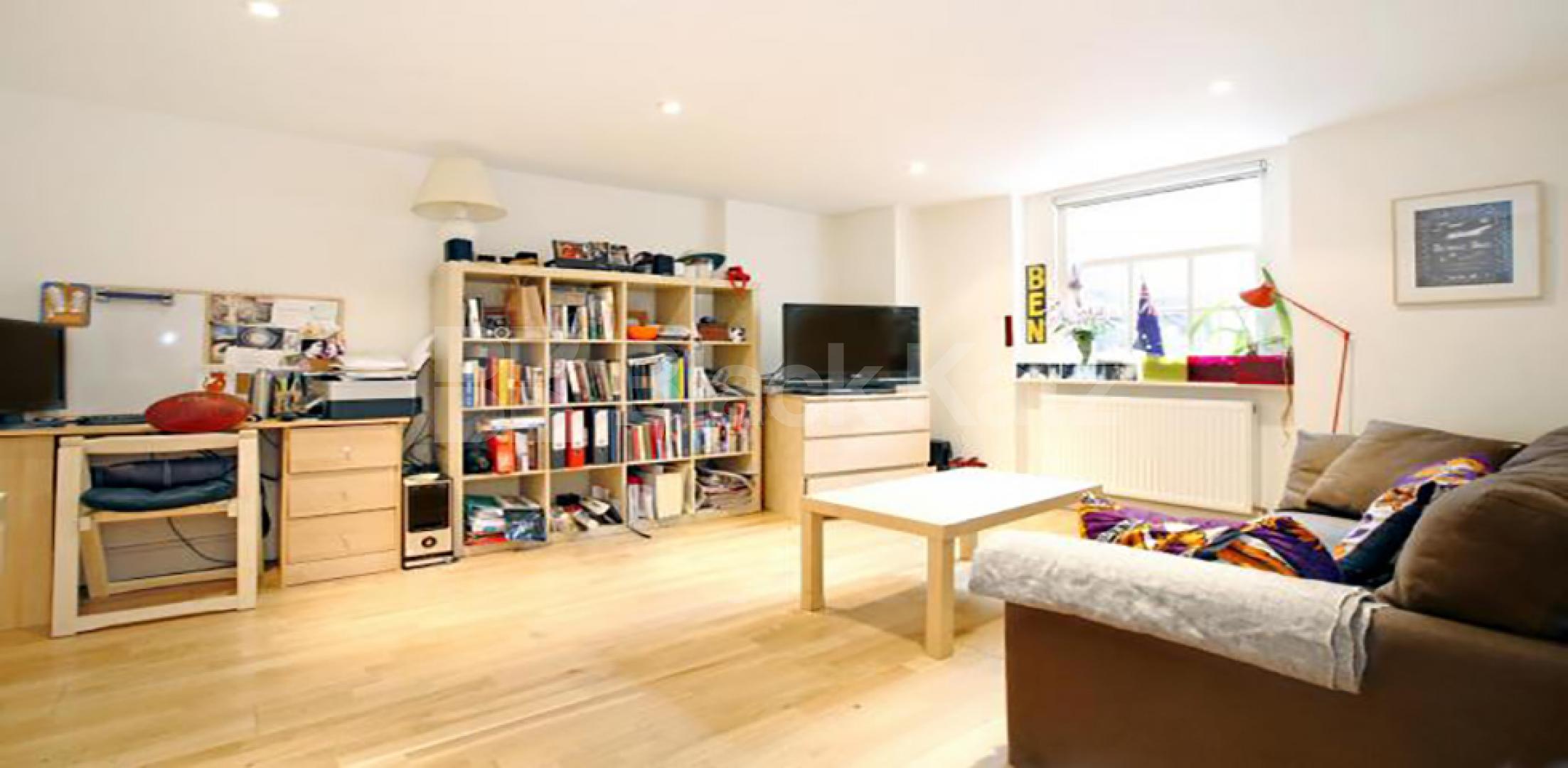 			NEAR REGENTS PARK!, 1 Bedroom, 1 bath, 1 reception Flat			 Lisson Grove, CAMDEN