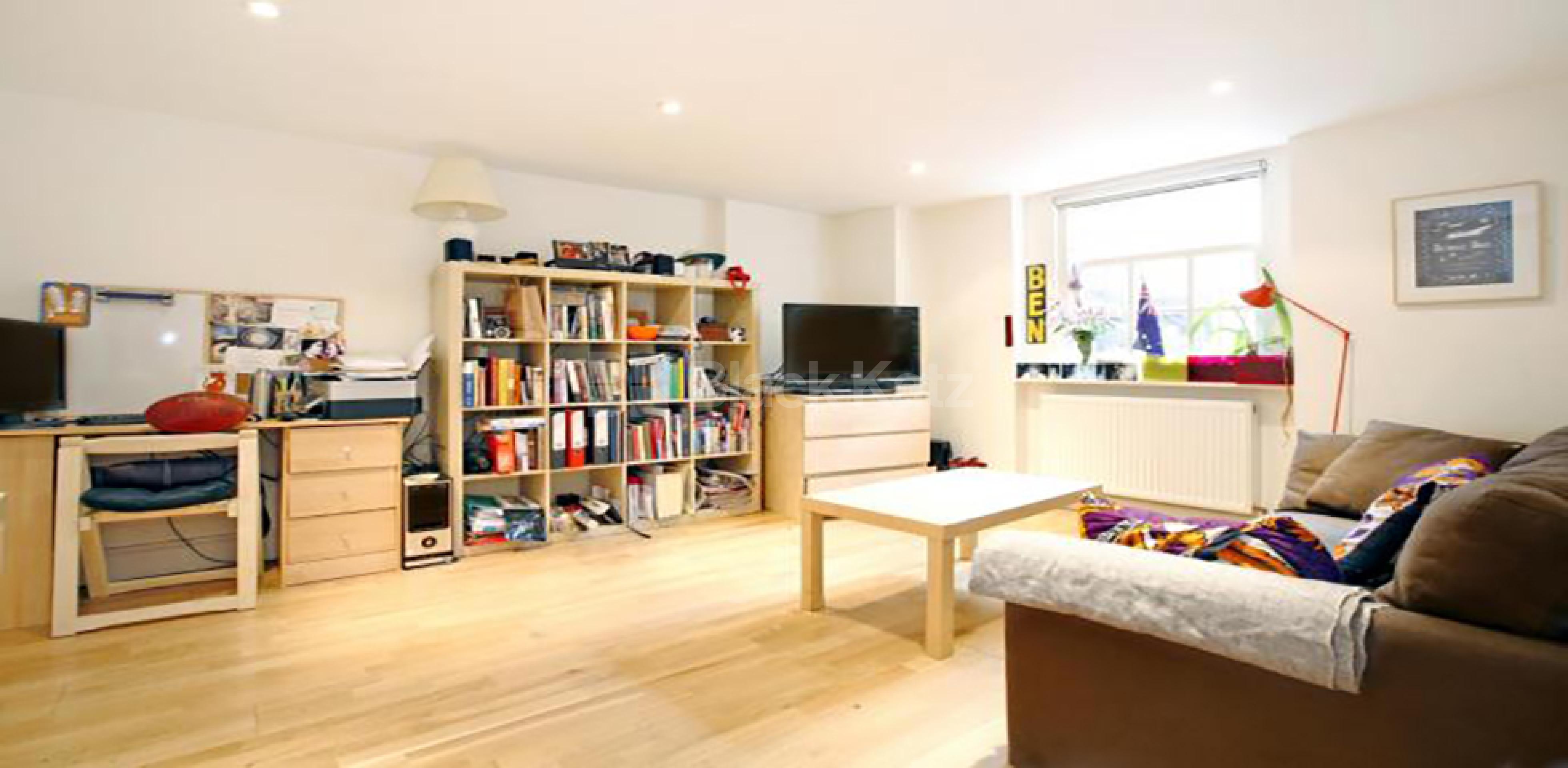 			NEAR REGENTS PARK!, 1 Bedroom, 1 bath, 1 reception Flat			 Lisson Grove, CAMDEN NW1