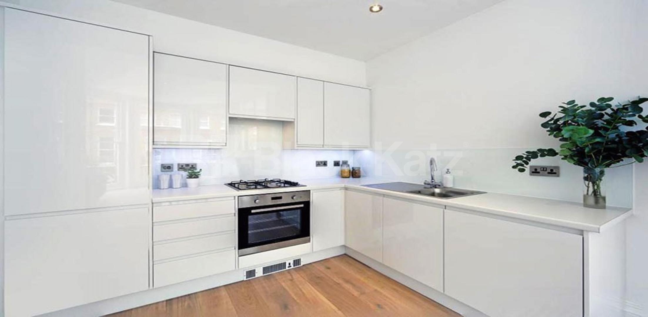 Stunning one bed in Marylebone minutes to Regents Park Nottingham Place, Marylebone