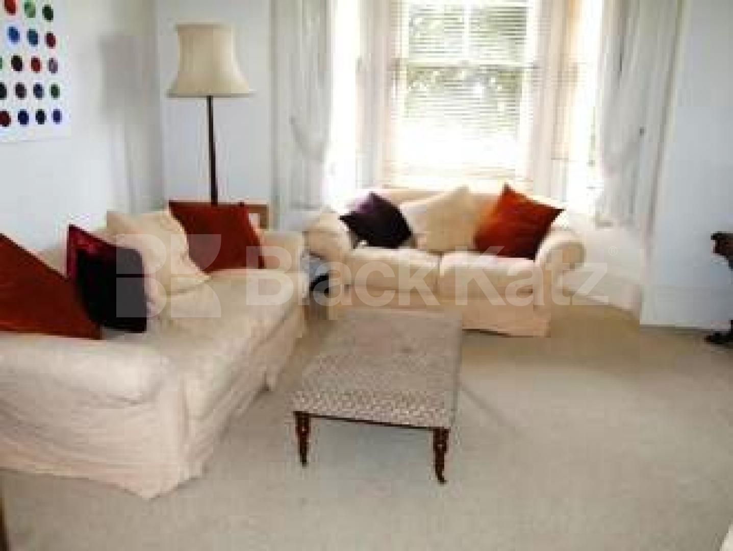 			4 Bedroom, 1 bath, 1 reception Terraced House			 Archway Road, HIGHGATE