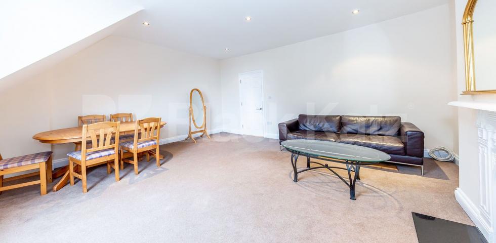 			New Instruction!, 1 Bedroom, 1 bath, 1 reception Flat			 Tottenham Lane, Crouch End