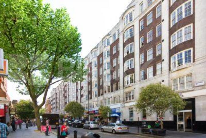 			Rent inclusive of heating and hot water!, 3 Bedroom, 1 bath, 1 reception Flat			 Queensway, QUEENSWAY