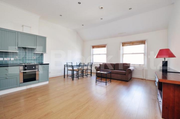 			MINS TO REGENTS PARK!, 1 Bedroom, 1 bath, 1 reception Flat			 Devonshire Place, MARYLEBONE